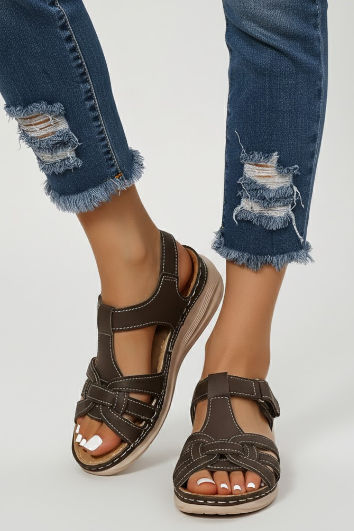 Hannah Womens Retro Strap Sandals With Buckle Fastening by Selouva