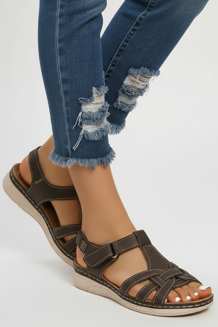 Hannah Womens Retro Strap Sandals With Buckle Fastening by Selouva