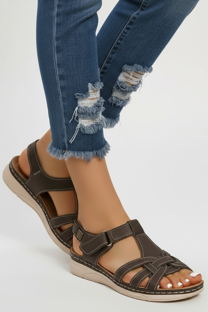 Hannah Womens Retro Strap Sandals With Buckle Fastening by Selouva