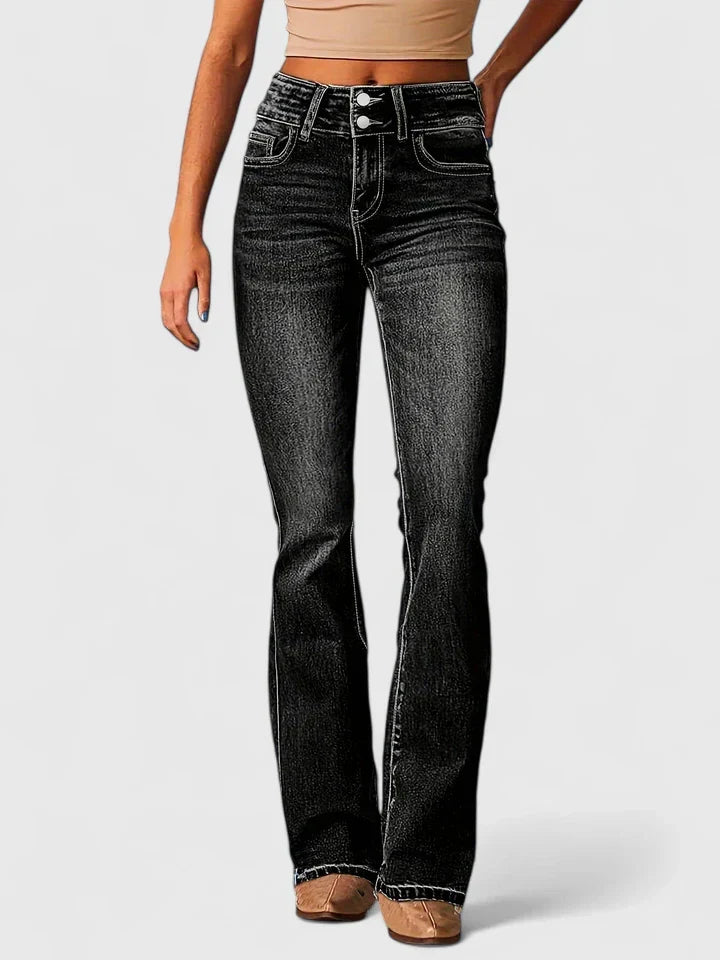Auryzelle Elegant Denim Jeans With Narrow Fit And Zipper Detail by Selouva