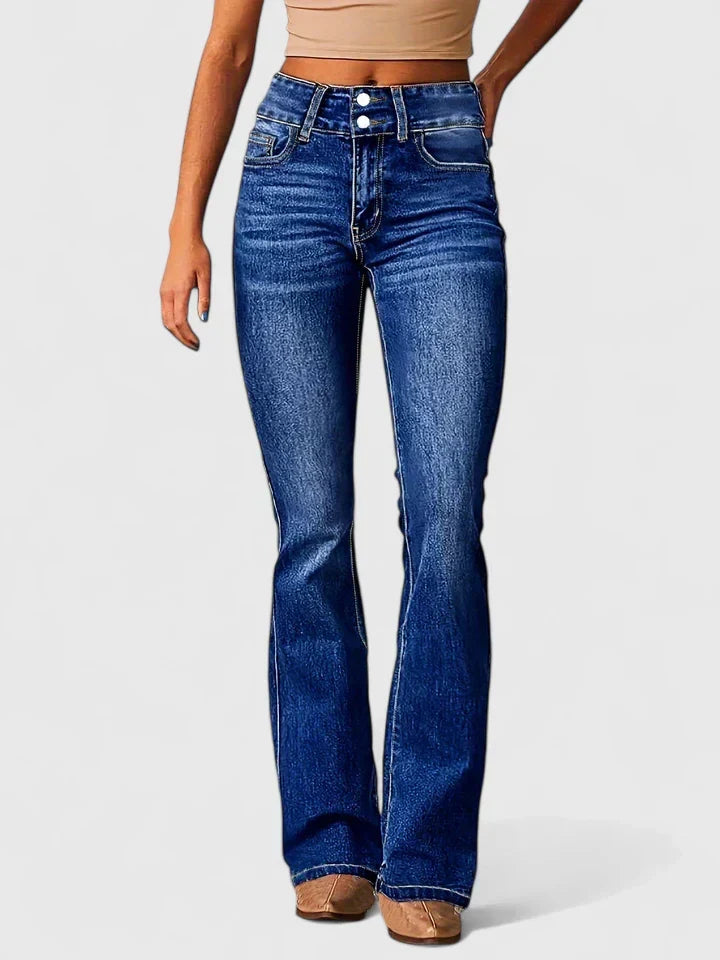 Auryzelle Elegant Denim Jeans With Narrow Fit And Zipper Detail by Selouva