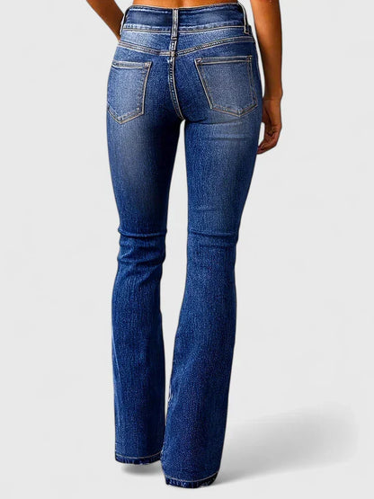 Auryzelle Elegant Denim Jeans With Narrow Fit And Zipper Detail by Selouva